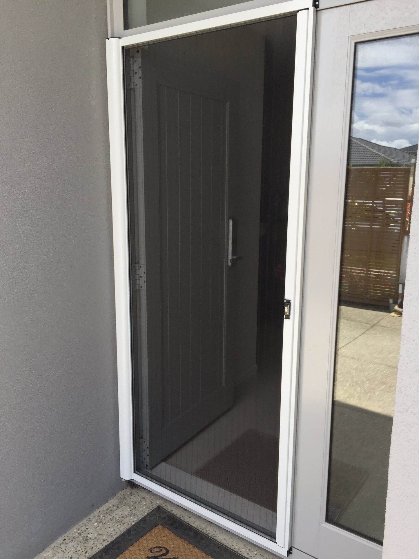 Retractable Invisible Screen Door